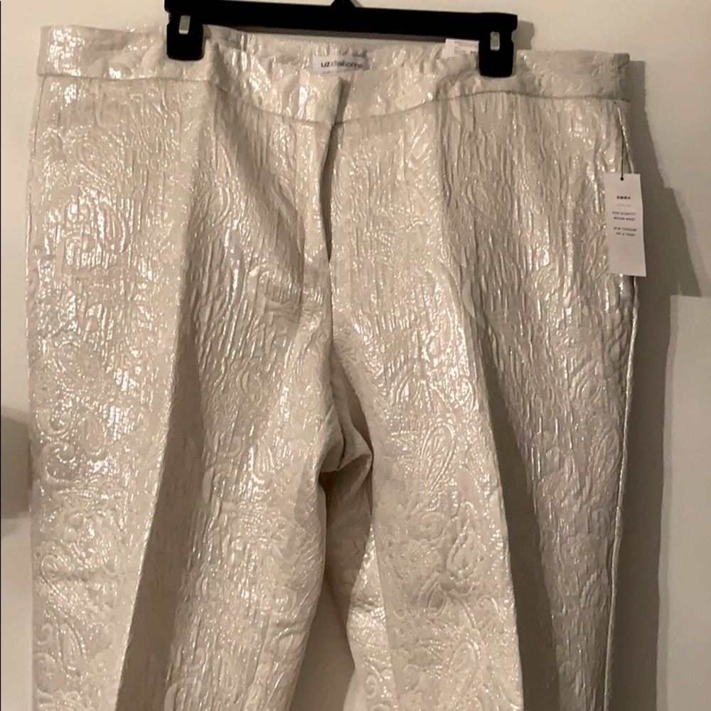Ankle pants w/ivory and silver paisley design